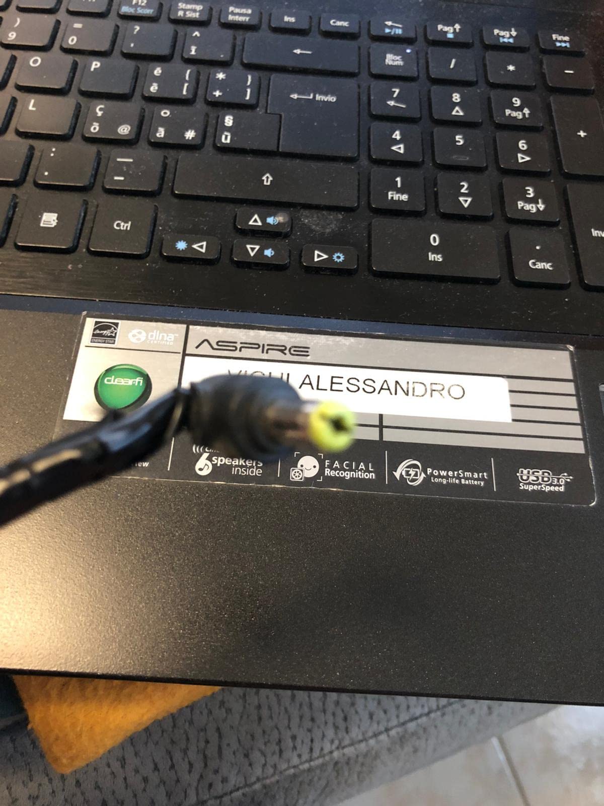 Leicke ULL Alimentatore Notebook 19V 120W 6,32A