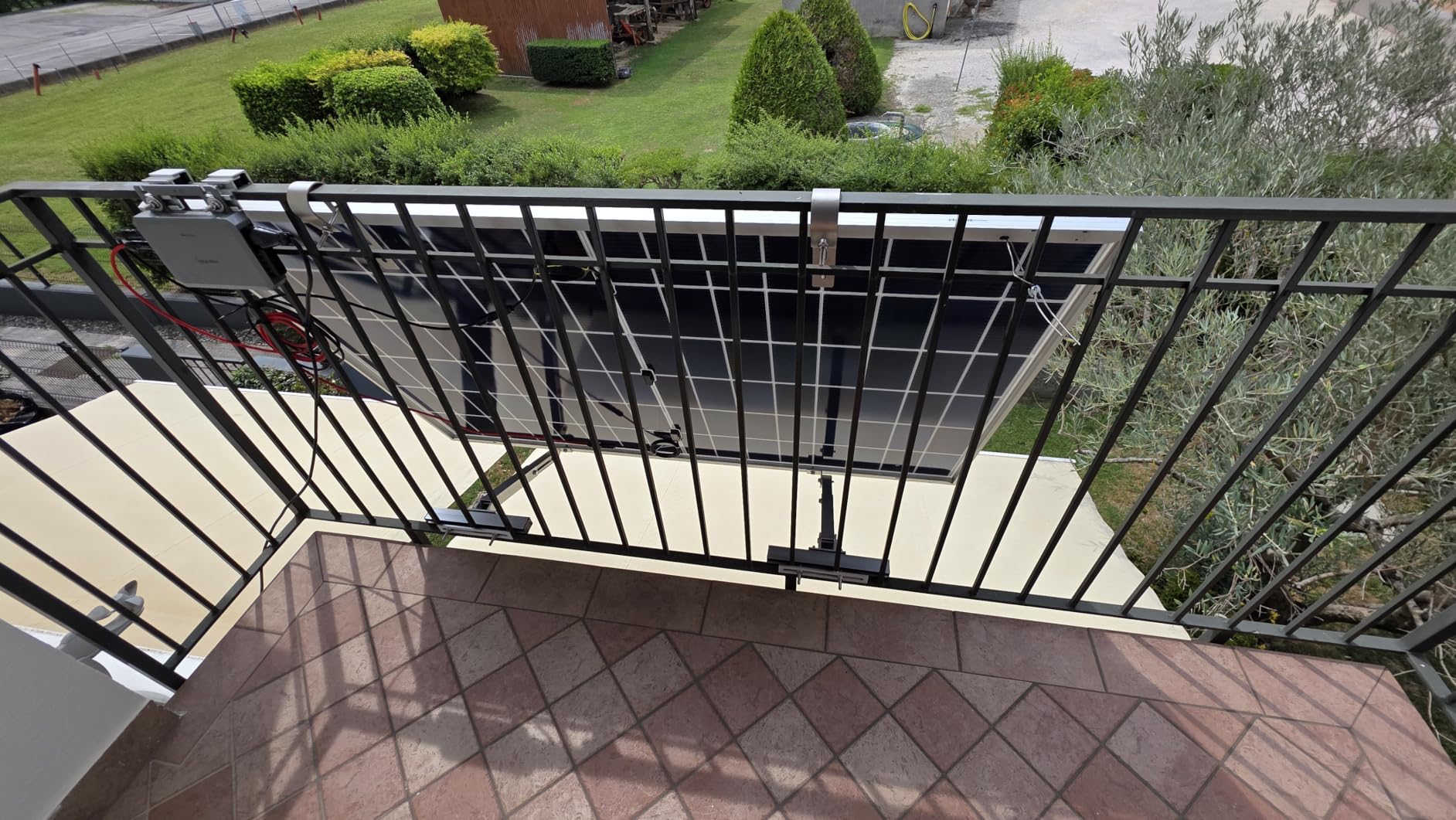 Leicke ULL staffa per pannello solare balcone alluminio