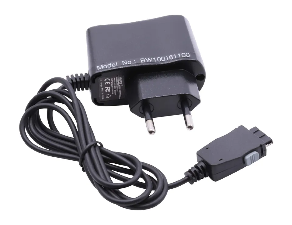 vhbw Caricabatterie 220V per Samsung SGH-D720 Nero