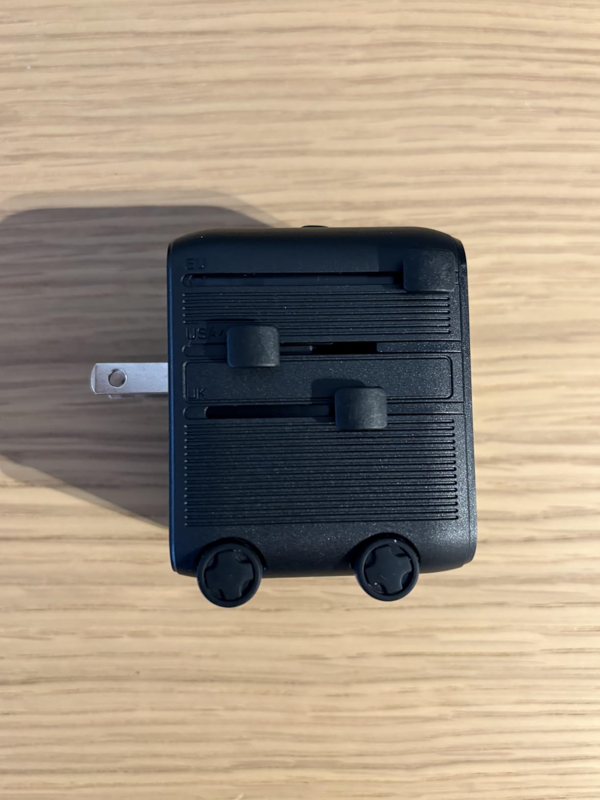 Xoopar Luggie adattatore viaggio universale blu USB-C 150 paesi