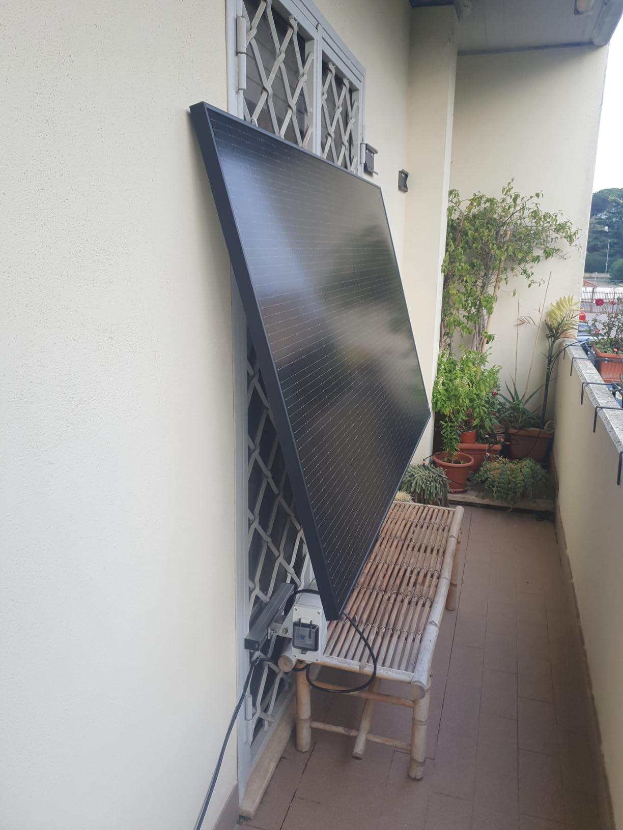 Leicke ULL staffa per pannello solare balcone alluminio