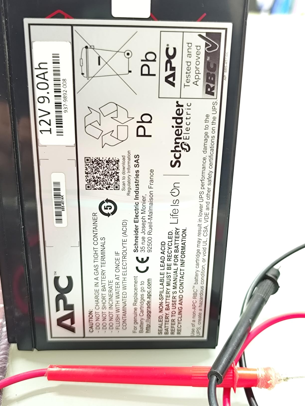APC RBC17 batteria UPS piombo per BE700G-IT sigillata