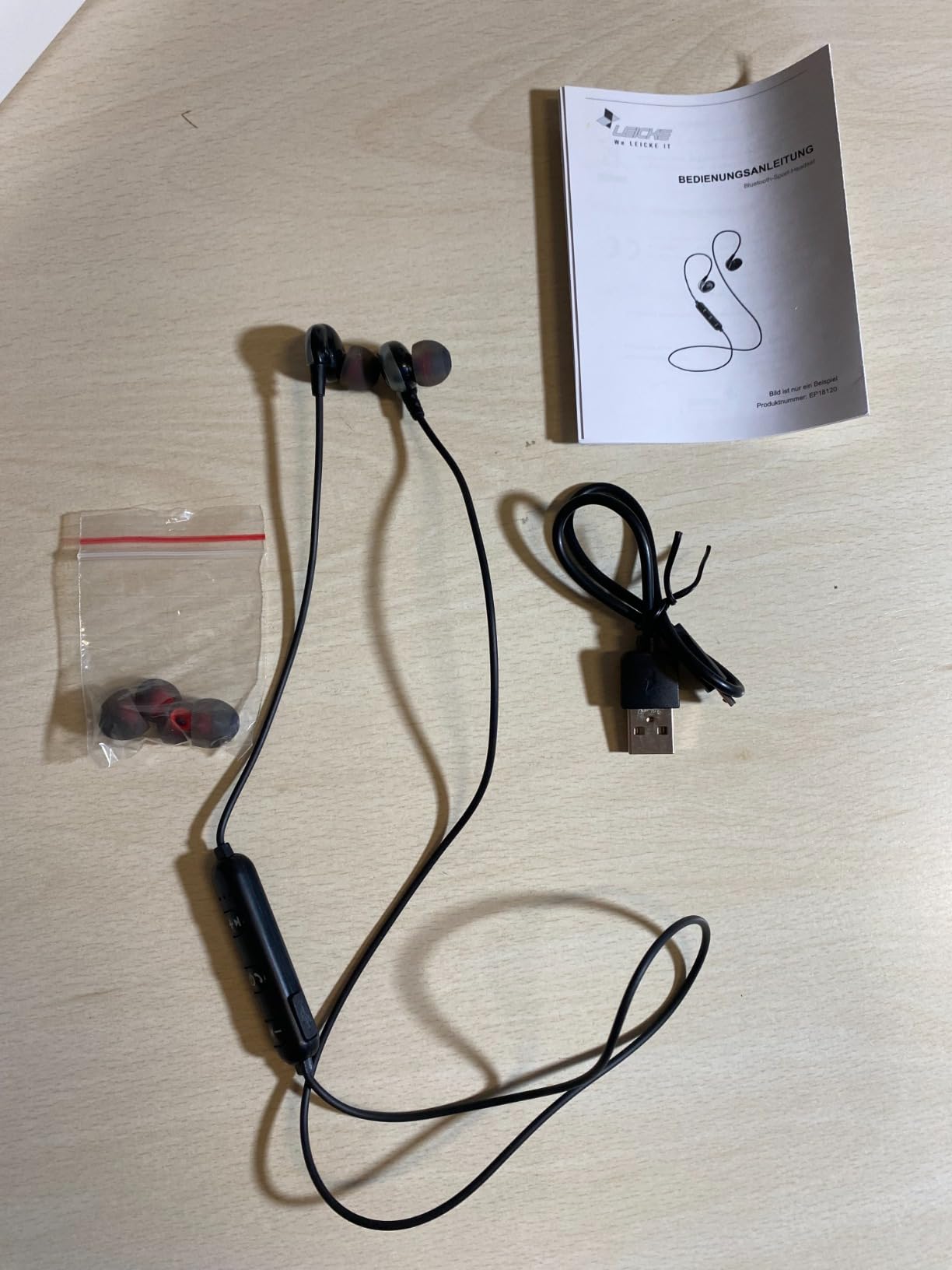 Leicke Cuffie Bluetooth 5.0 in-ear IPX6 sport nere