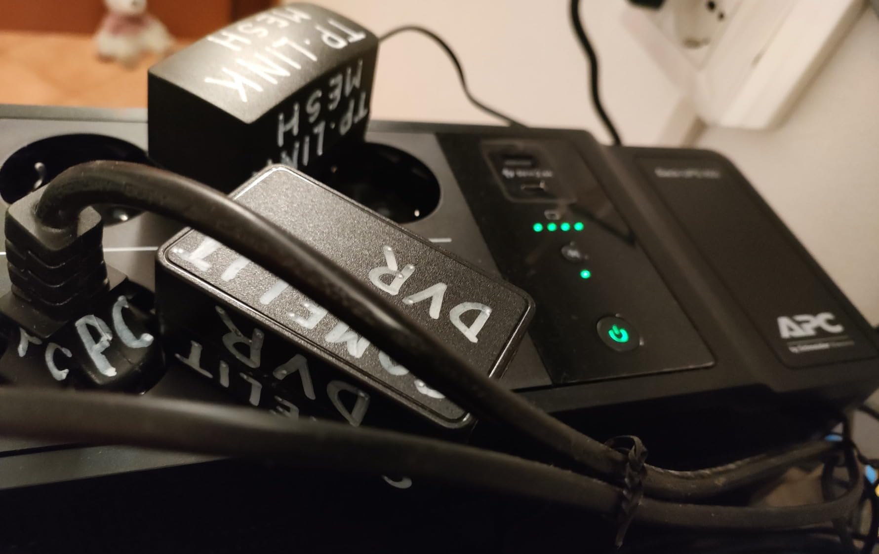 APC Back-UPS BE850G2-IT Gruppo Continuità 850VA 520W