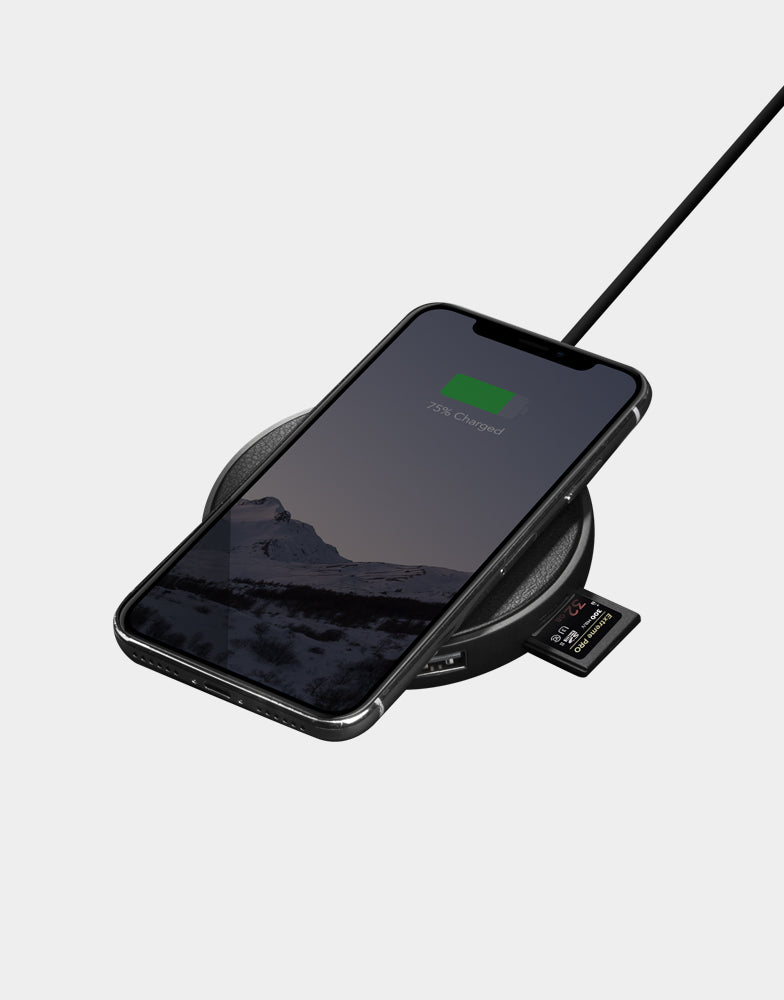 Energea WiHub hub USB-C gunmetal ricarica wireless laptop