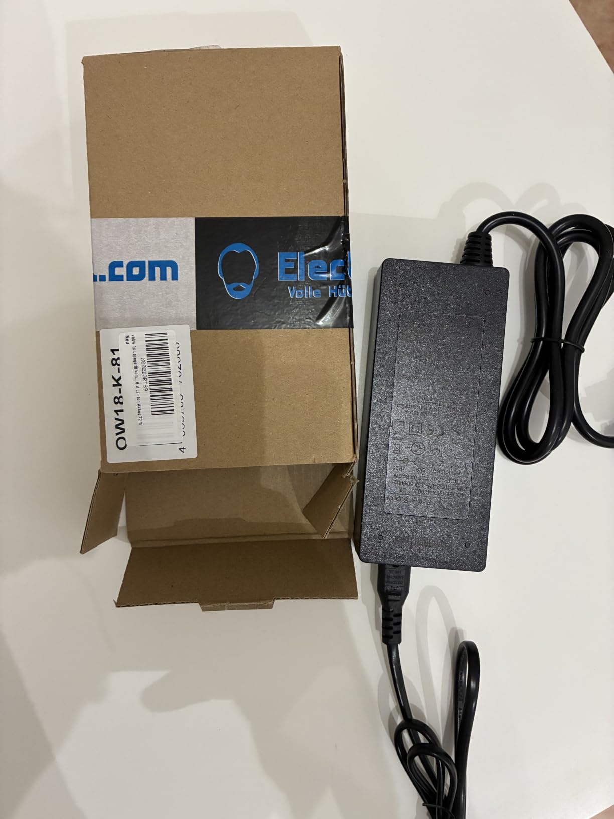 vhbw Caricabatterie per Bosch PowerPack 400 36V 2A 72W