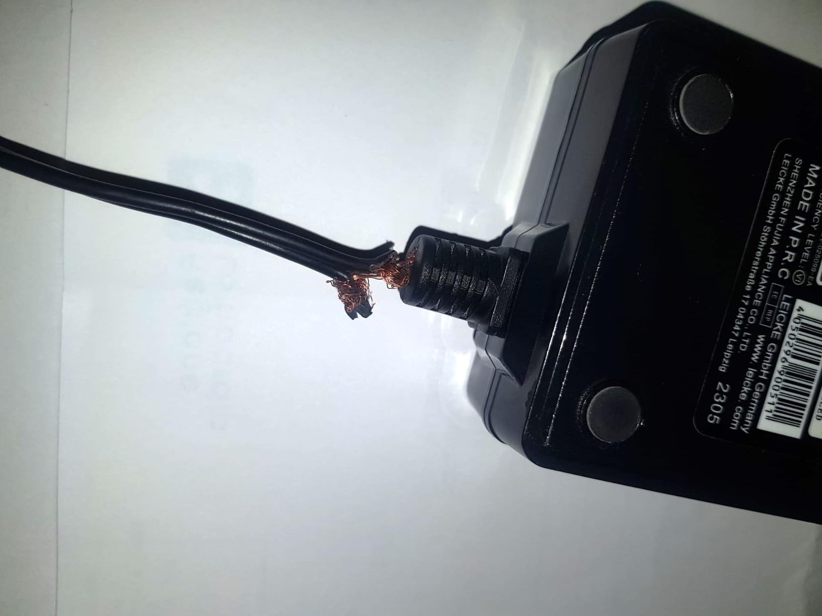 Leicke ULL Alimentatore Notebook 19V 120W 6,32A