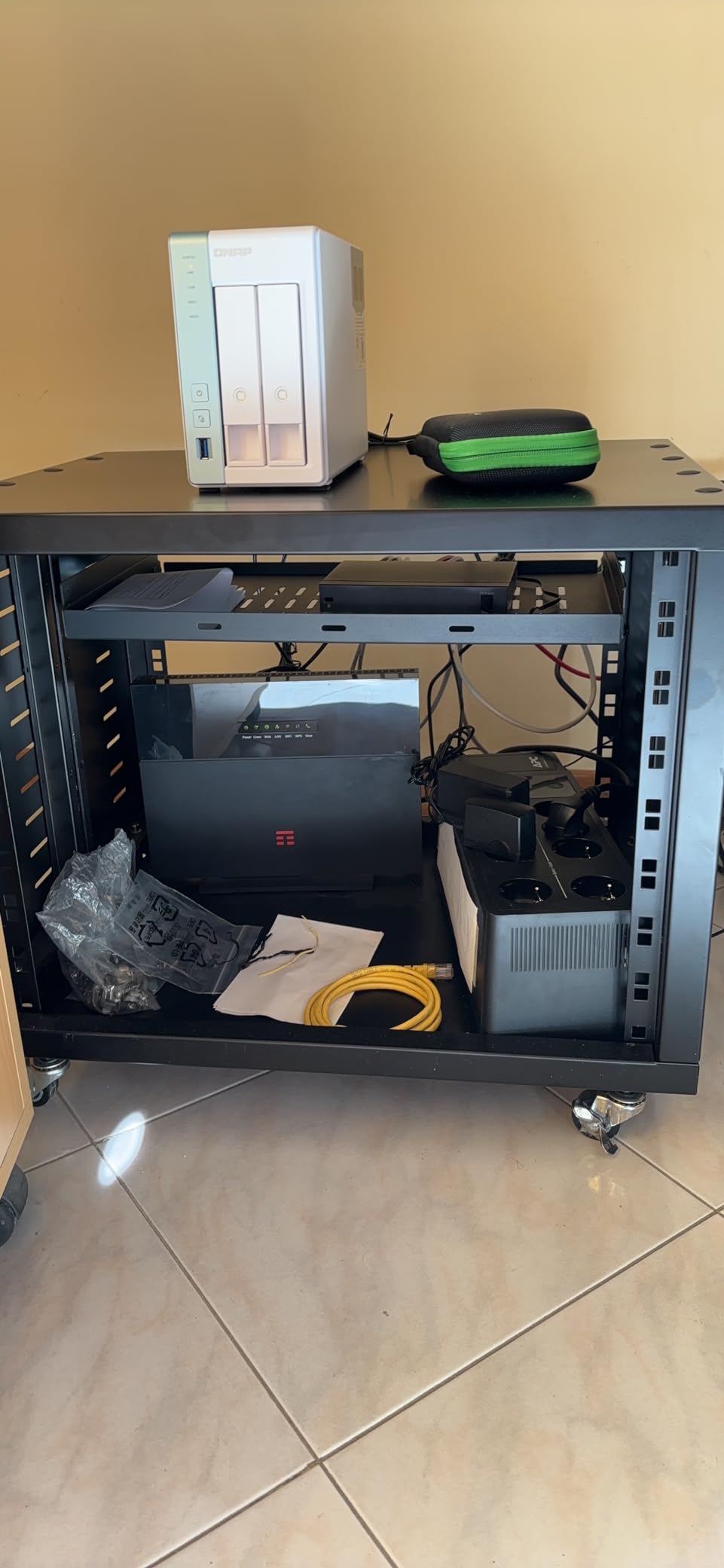 APC Back-UPS BE850G2-IT Gruppo Continuità 850VA 520W