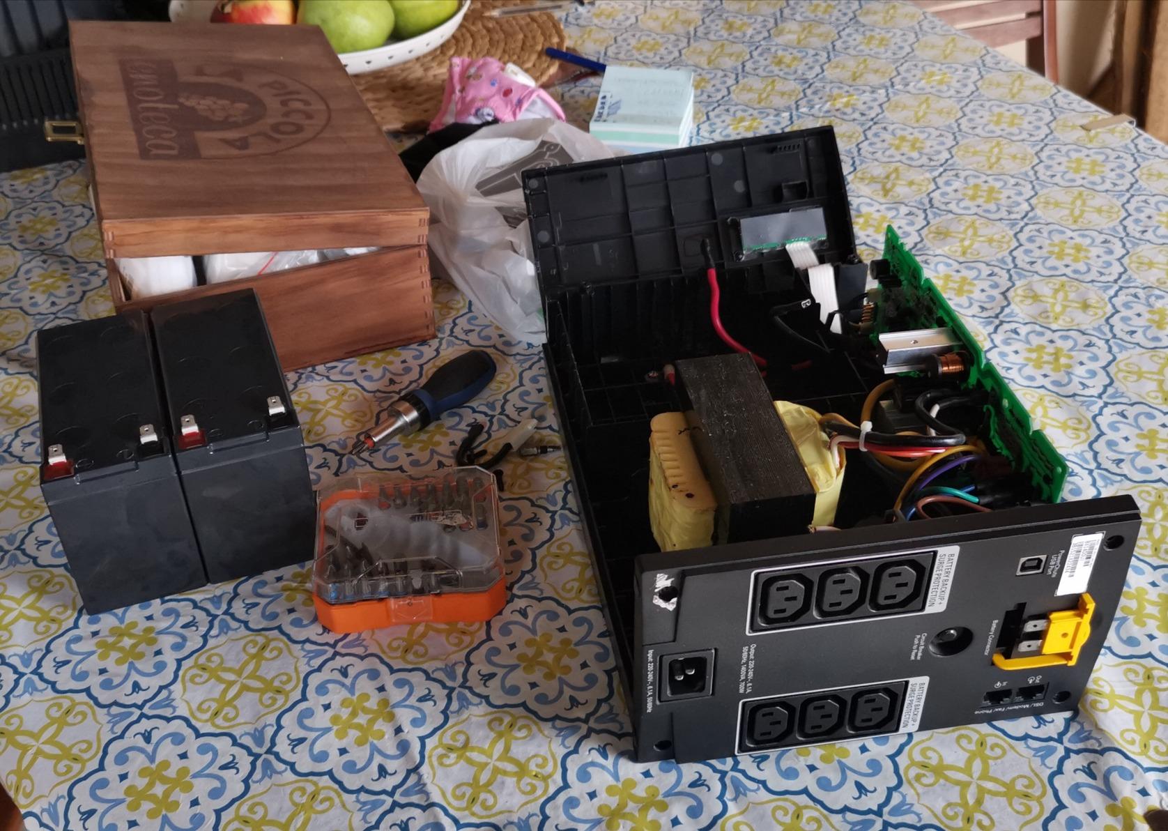 APC APCRBC113 Batteria UPS piombo VRLA originale