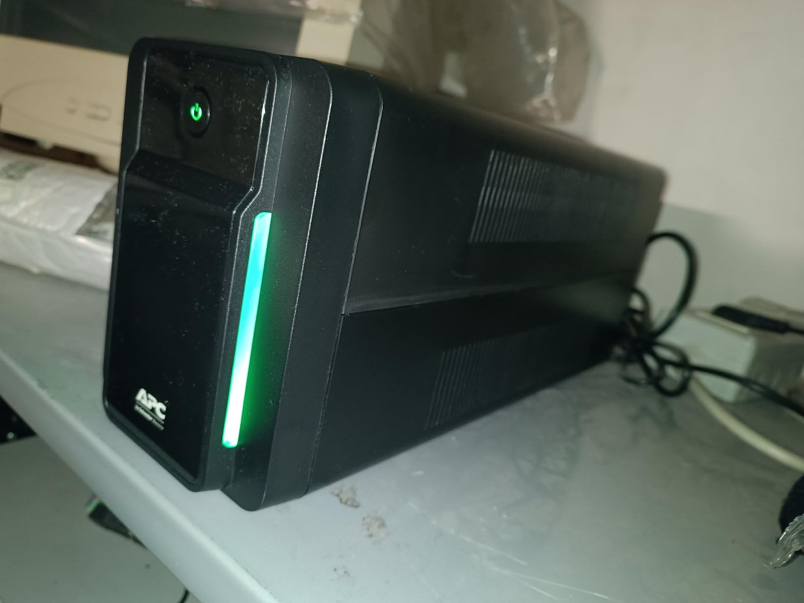 APC Back-UPS BX750MI UPS 750VA/410W prese IEC AVR