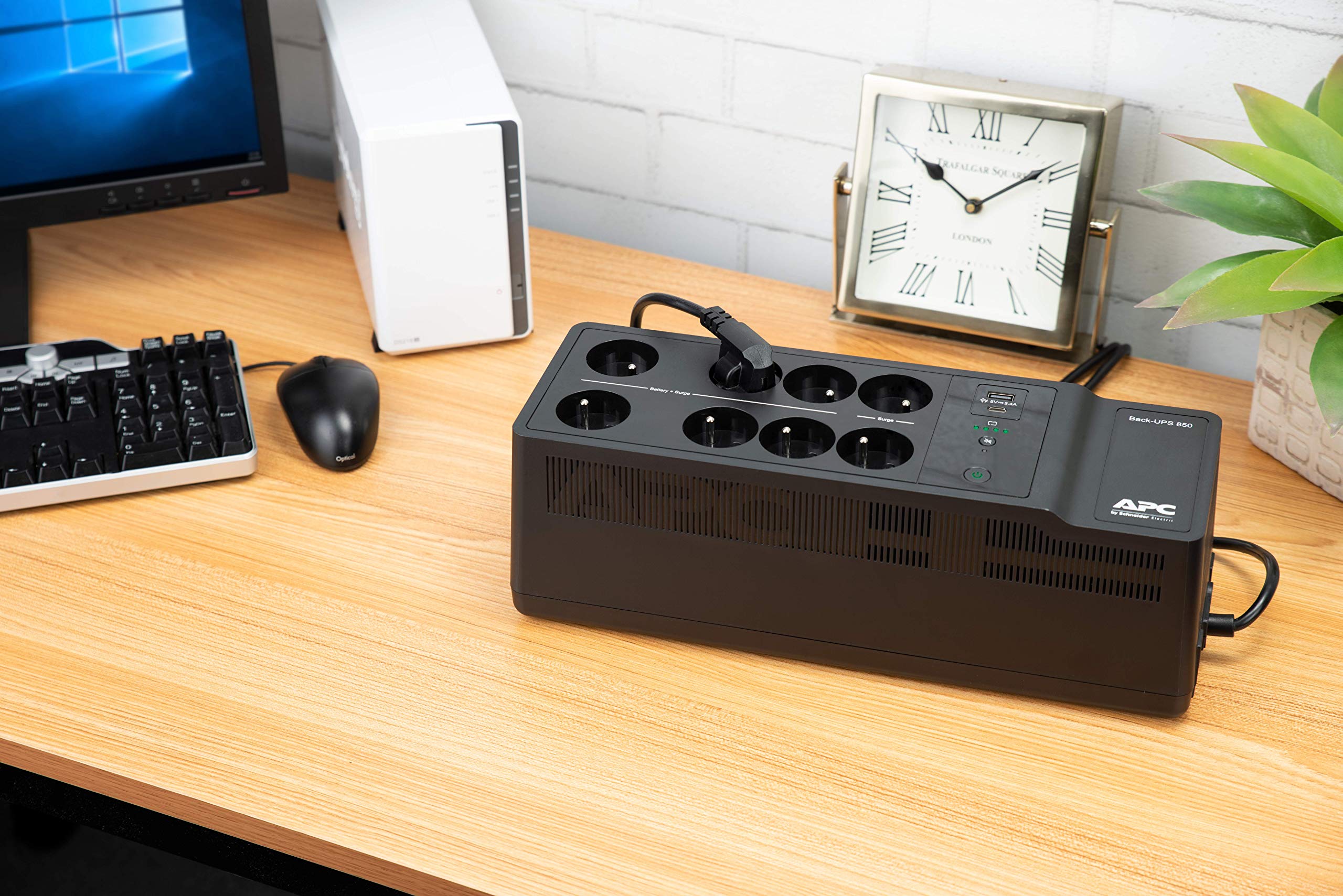 APC Back-UPS BE850G2-IT Gruppo Continuità 850VA 520W