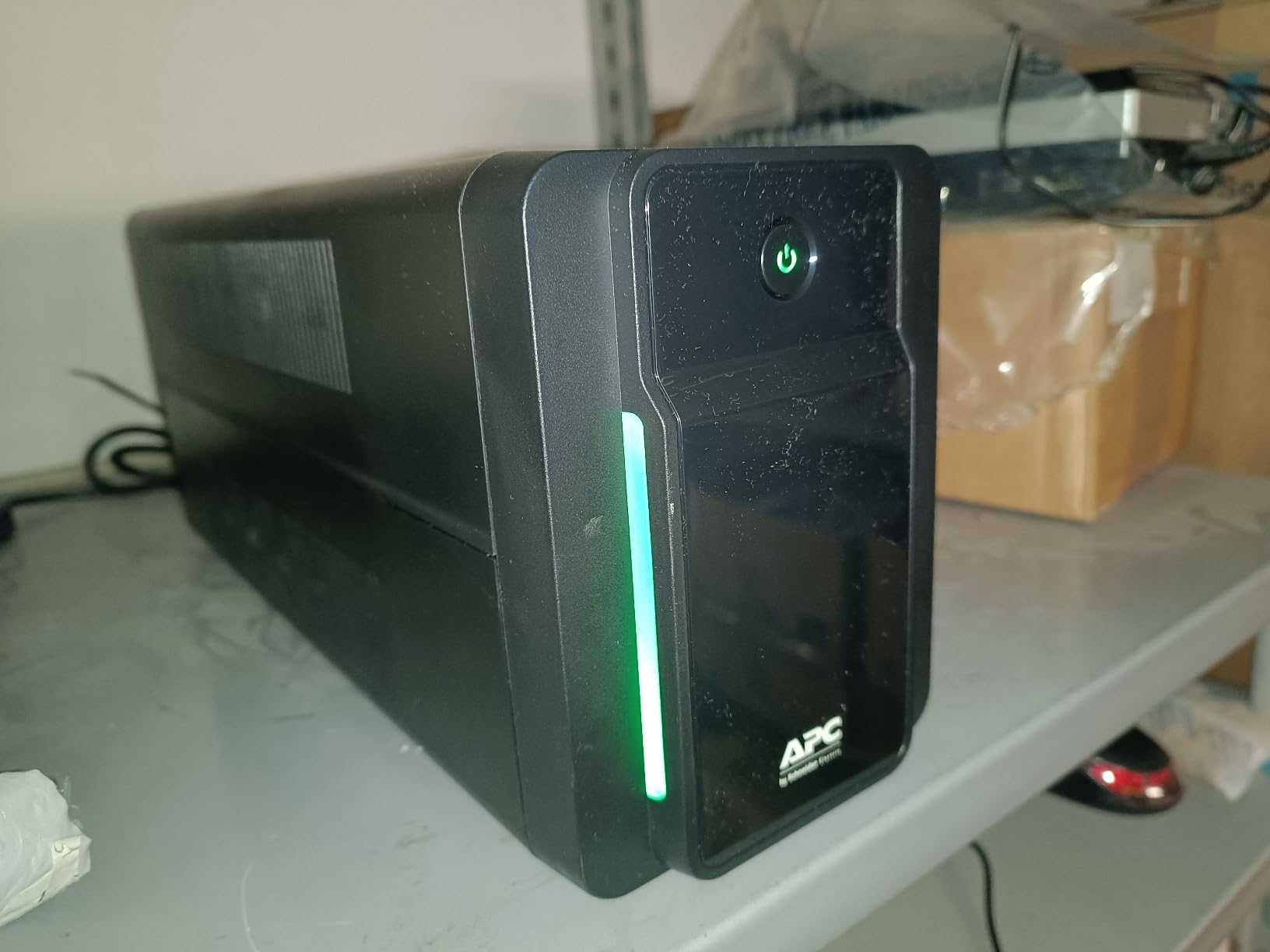 APC Back-UPS BX750MI UPS 750VA/410W prese IEC AVR