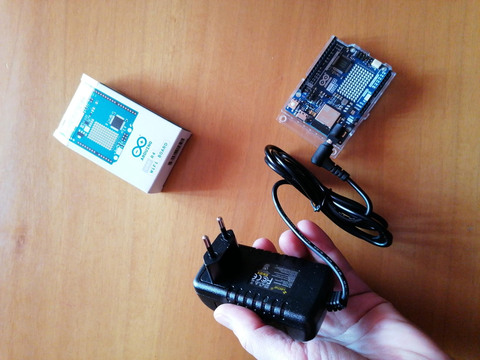 Leicke Alimentatore 9V 2A 18W per Arduino Spina 5.5x2.5mm