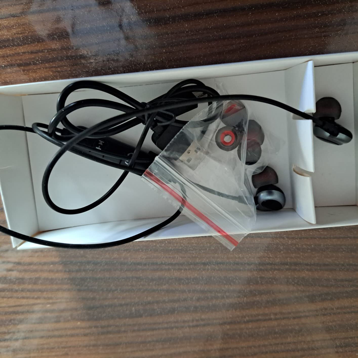 Leicke Cuffie Bluetooth 5.0 in-ear IPX6 sport nere
