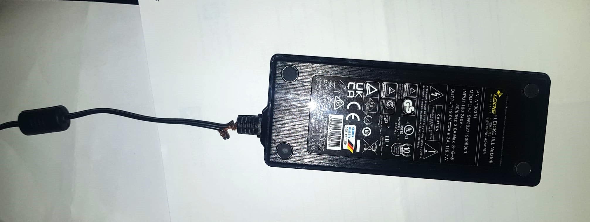Leicke ULL Alimentatore Notebook 19V 120W 6,32A